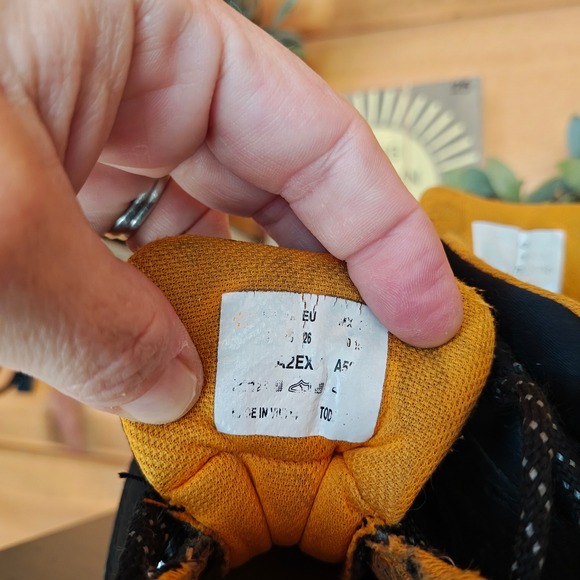 Timberland Black Orange Trim Leather Boots Walking Shoes Toddler size 9/US 26/EU - Picture 9 of 11